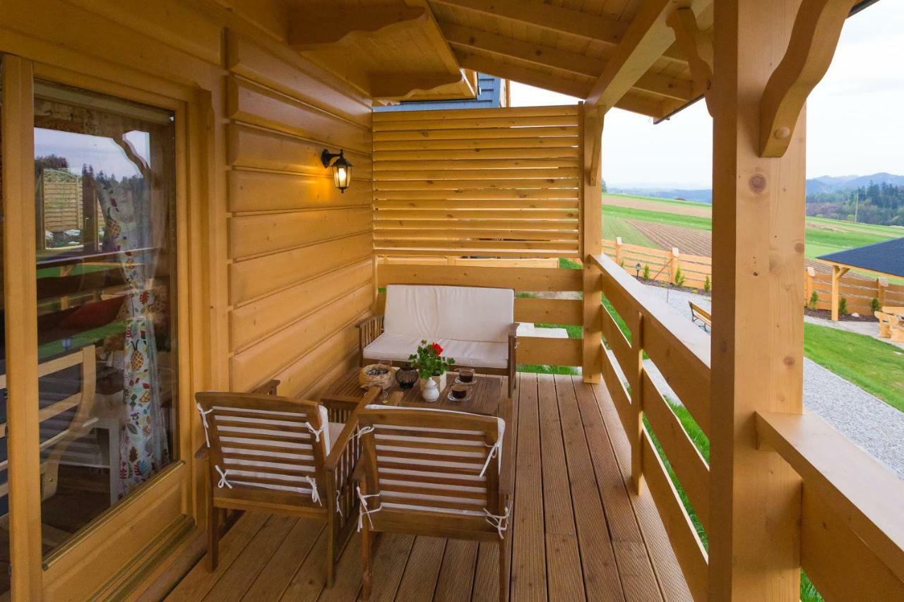 Domki Pod Kuznia Falsztyn Exterior photo
